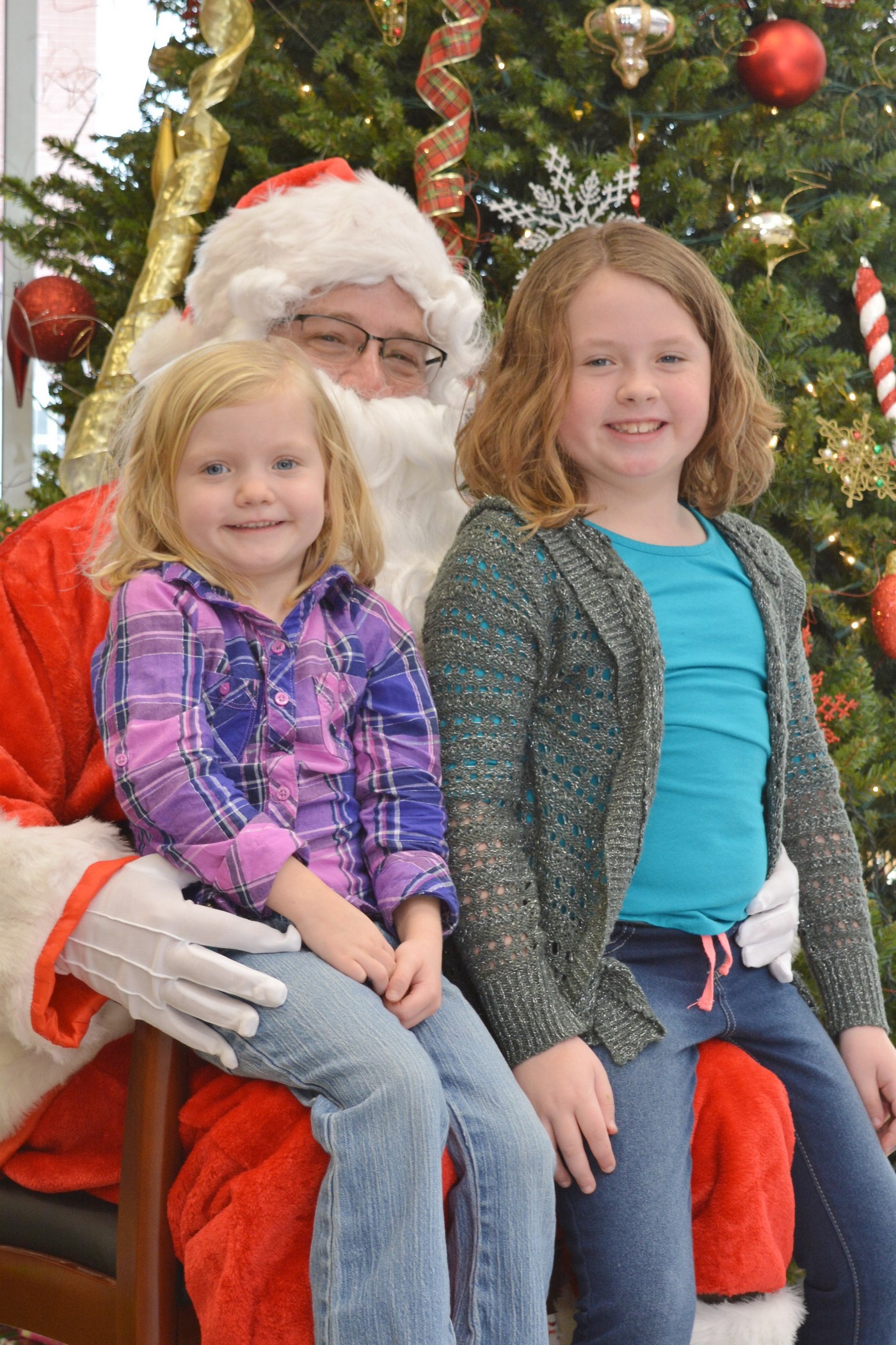 Santa Visited Community State Bank December 2