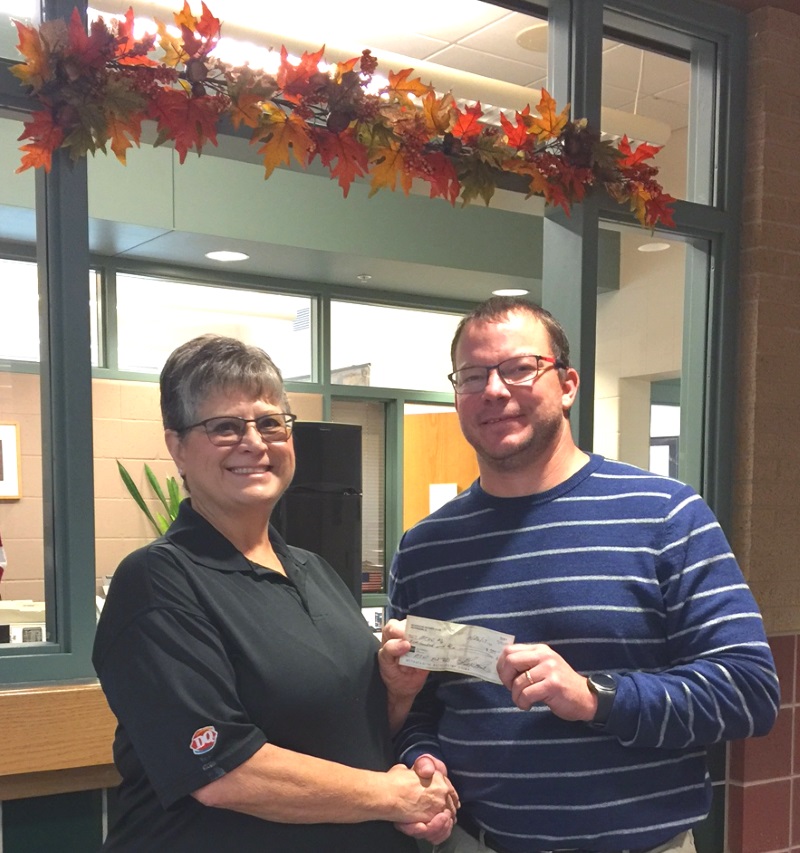 Rotary Donates Funds for Novels at Junior High