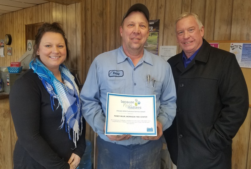 Customer Service Award to Randy Muur