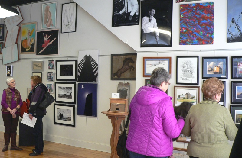 Loft 112 Holds Volunteer Training
