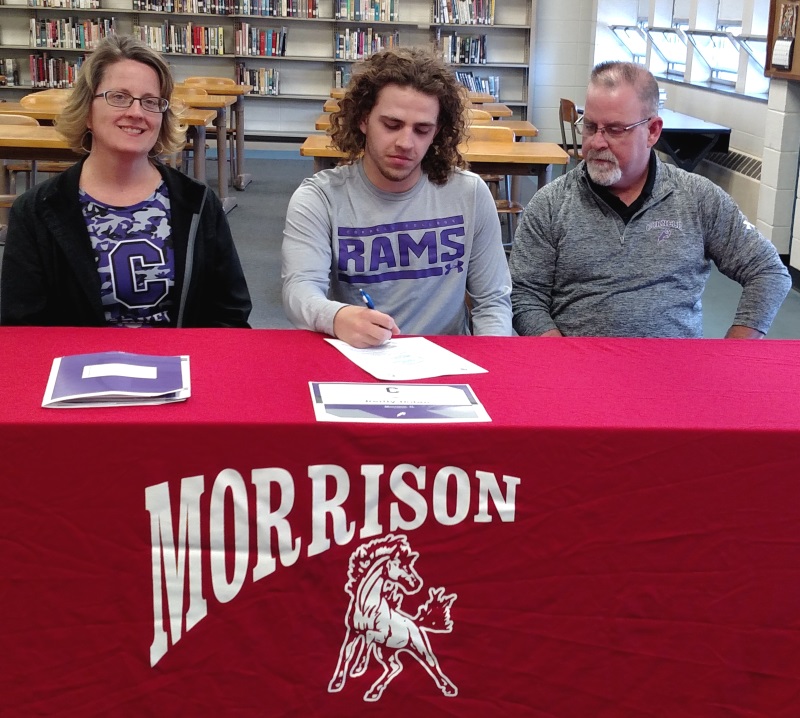 Reilly Dolan Signs Cornell College Letter of Intent