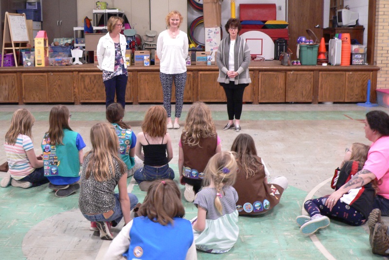 Troop 1504 Treats Morrison Businesswomen