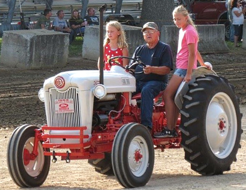 Whiteside County Fair Board to Honor Gary Folkers Family