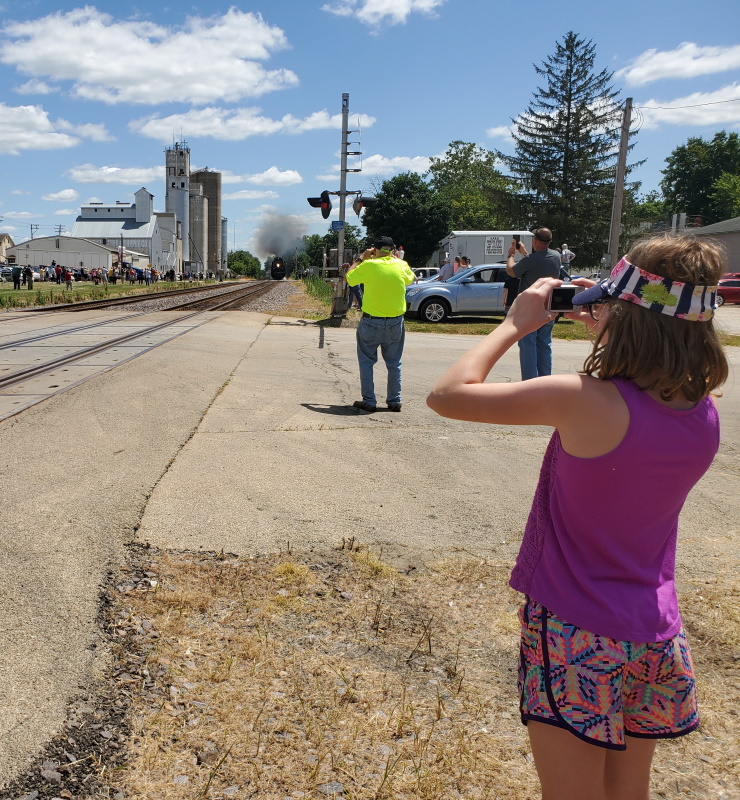 Big Boy Locomotive Wows Morrison