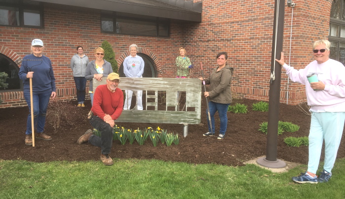 Morrison Garden Club Beautifies Odell